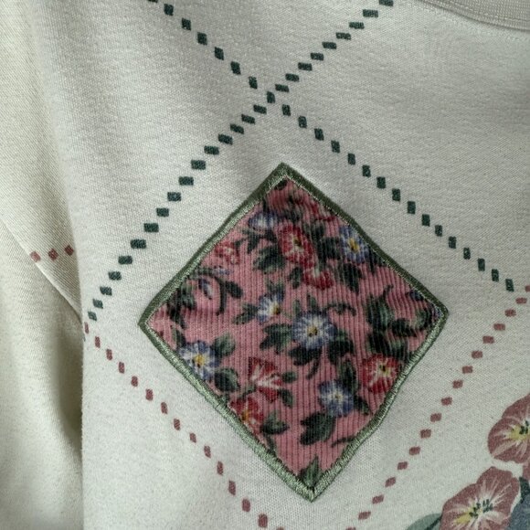 Russ Studio Vintage White Diamond Quilted Sweatshirt - Picture 3 of 5